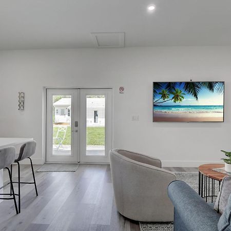 Charming Downtown Retreat With Private Units Villa Bonita Springs Exteriör bild
