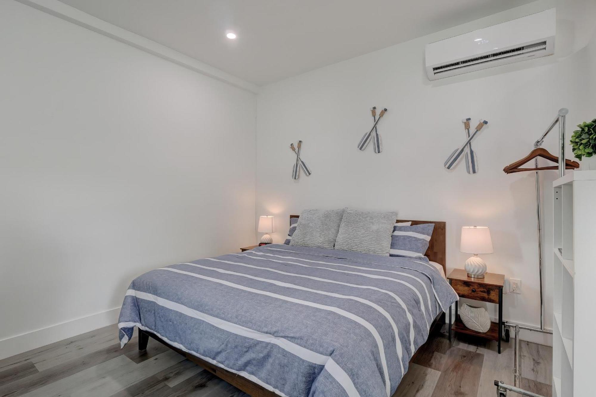 Charming Downtown Retreat With Private Units Villa Bonita Springs Exteriör bild
