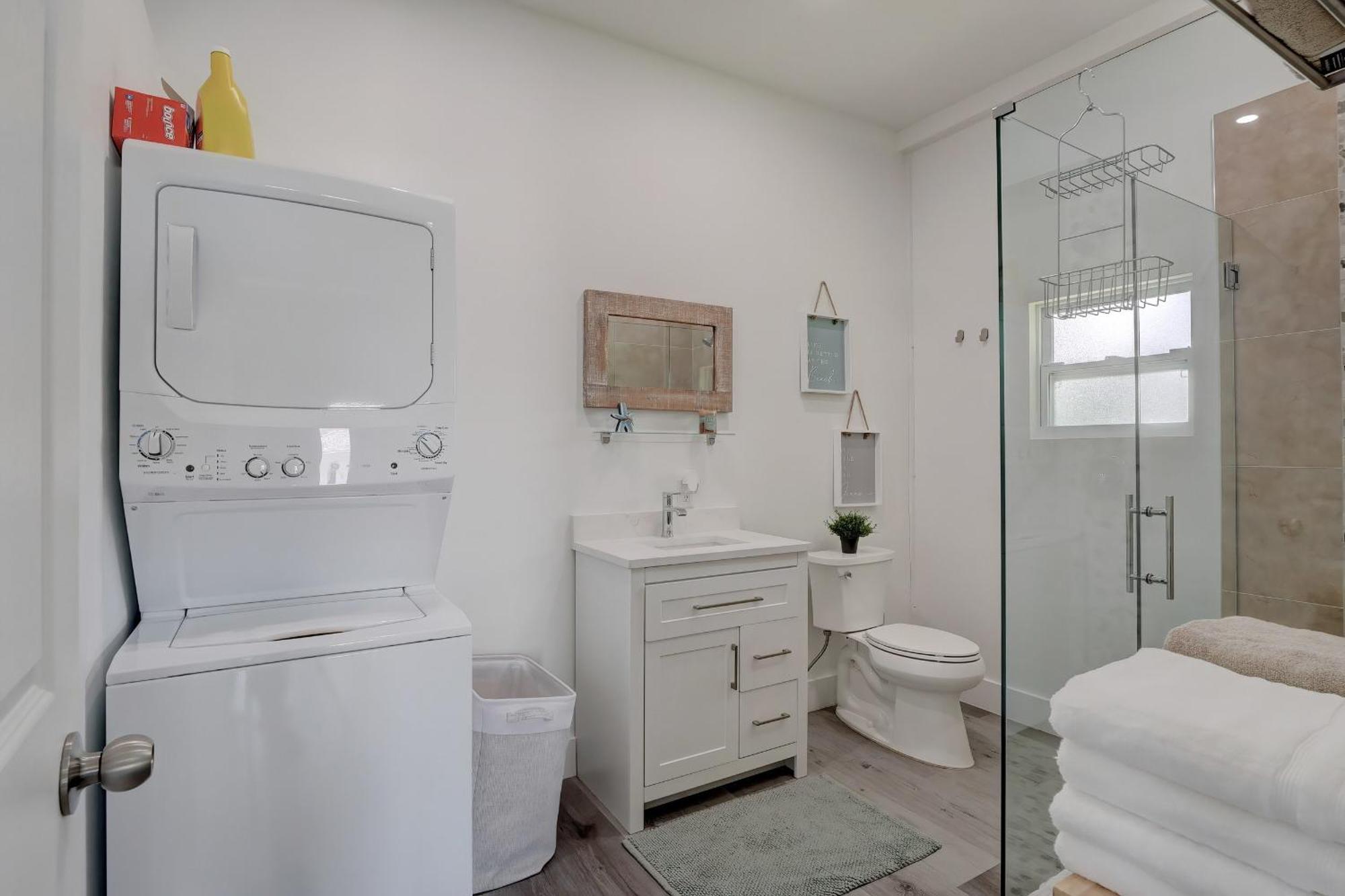 Charming Downtown Retreat With Private Units Villa Bonita Springs Exteriör bild