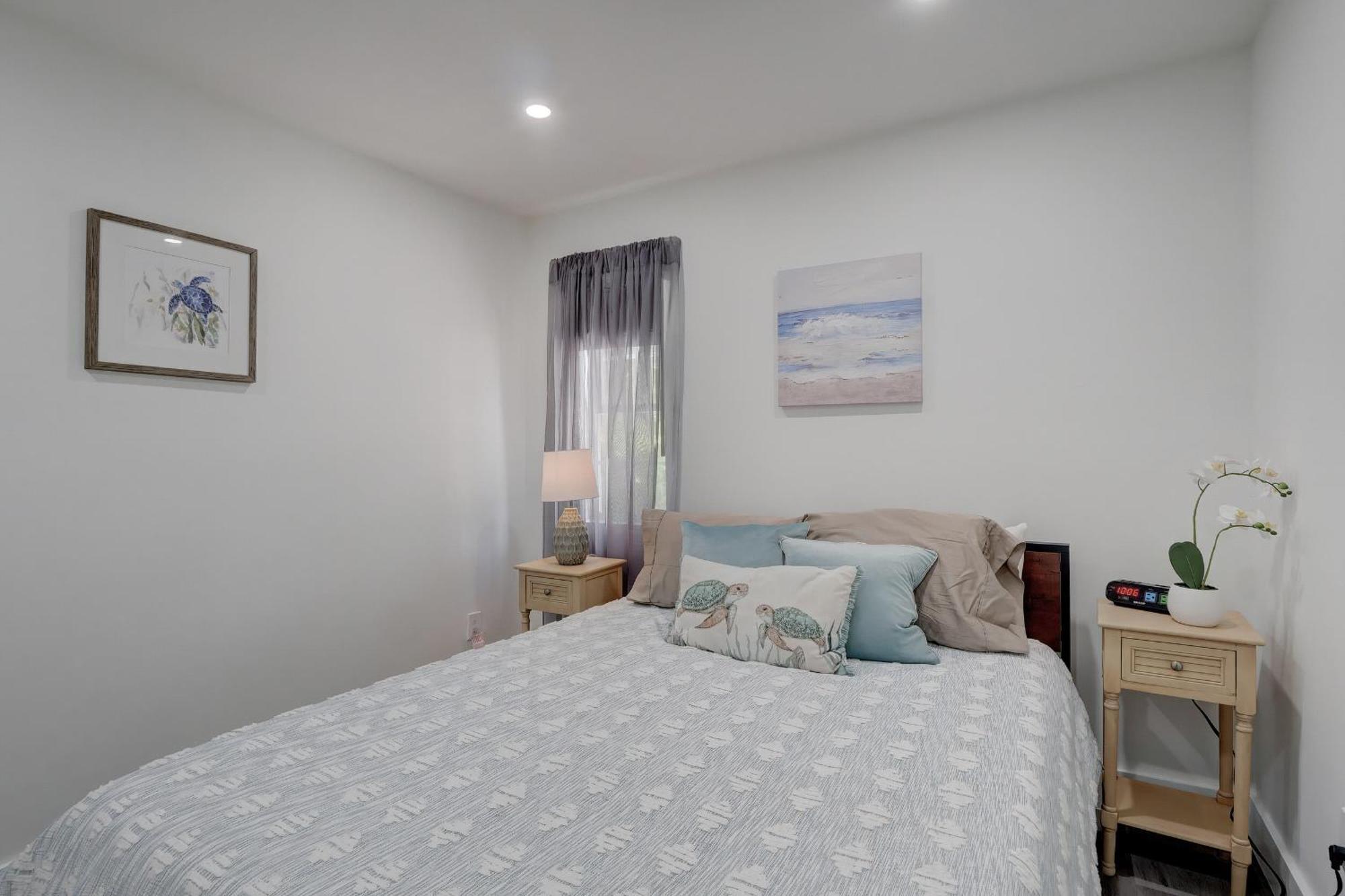 Charming Downtown Retreat With Private Units Villa Bonita Springs Exteriör bild