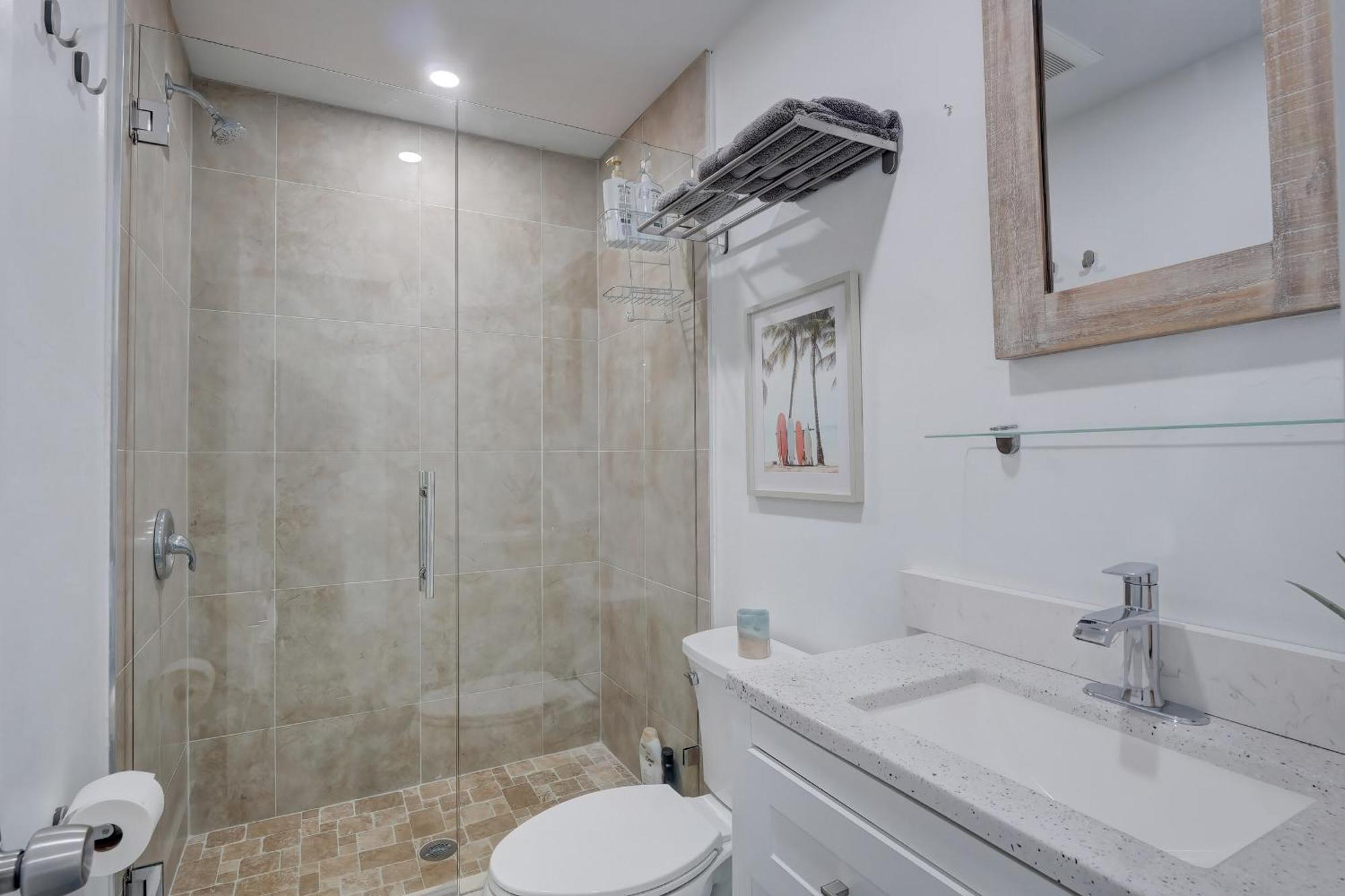 Charming Downtown Retreat With Private Units Villa Bonita Springs Exteriör bild