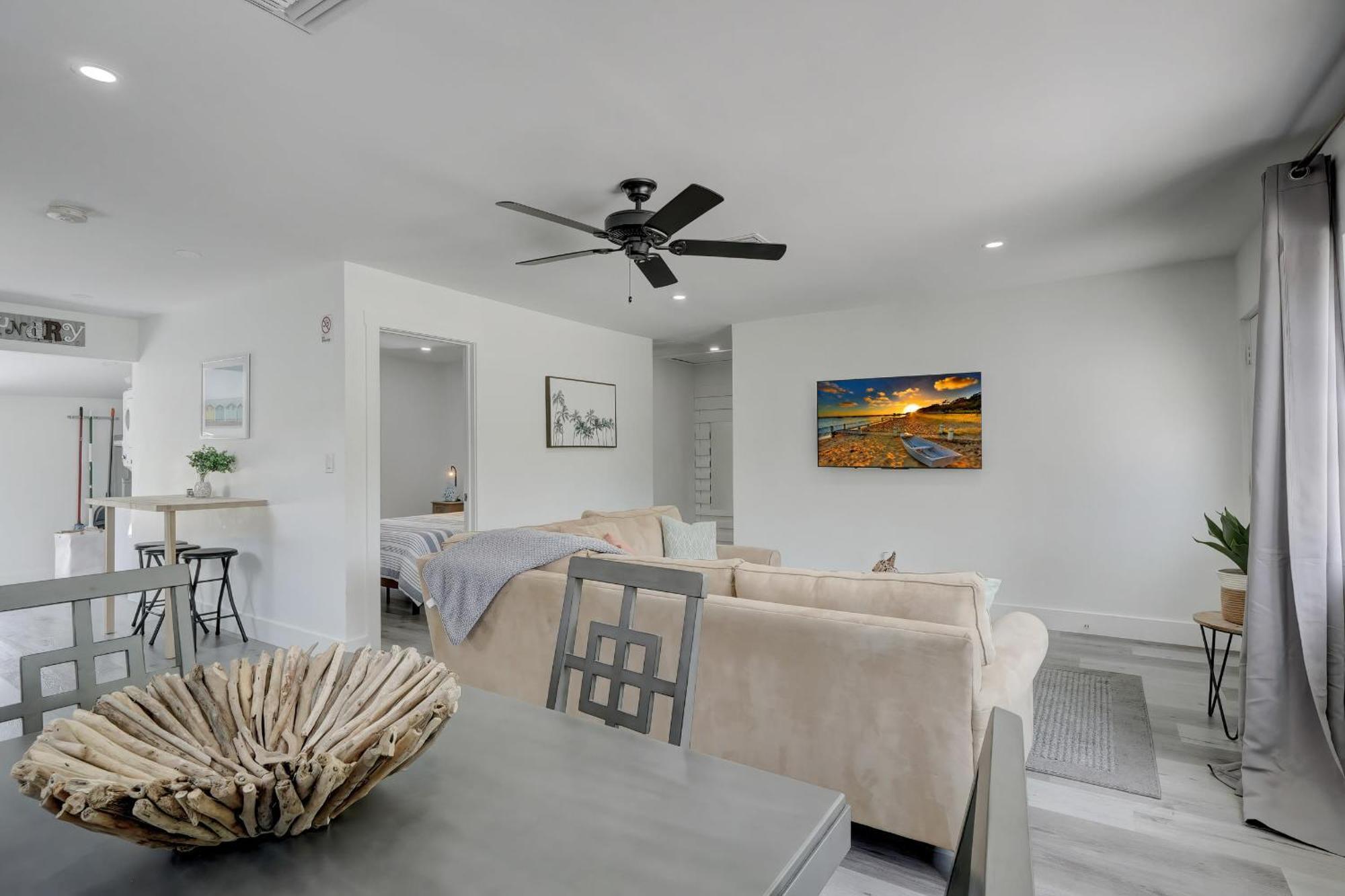 Charming Downtown Retreat With Private Units Villa Bonita Springs Exteriör bild